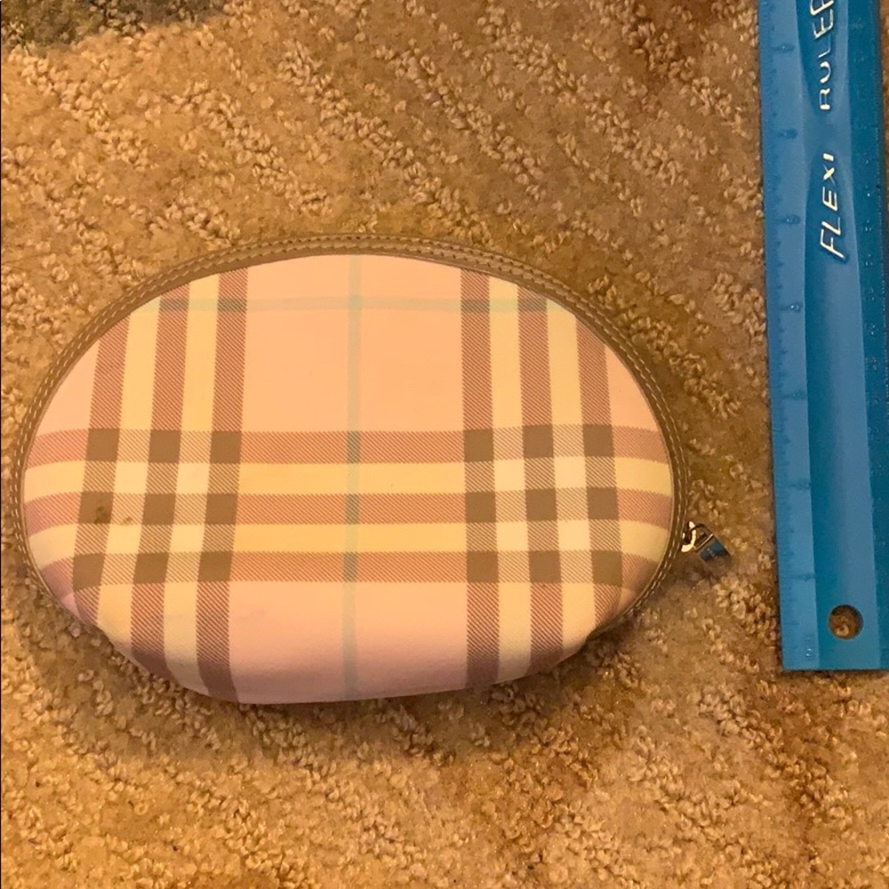 Burberry - Picture 3 of 8